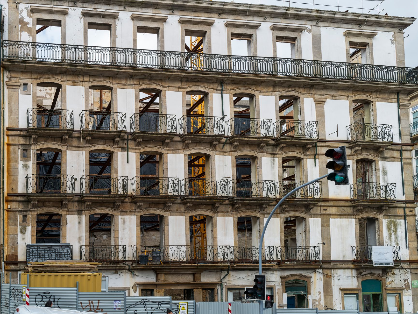 Renovation project of a historic facade in Porto, Portugal showcasing adaptive reuse and heritage preservation.